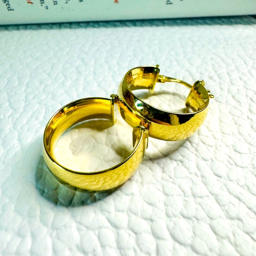 Real 18K Saudi Gold Earrings 20mm/8mm